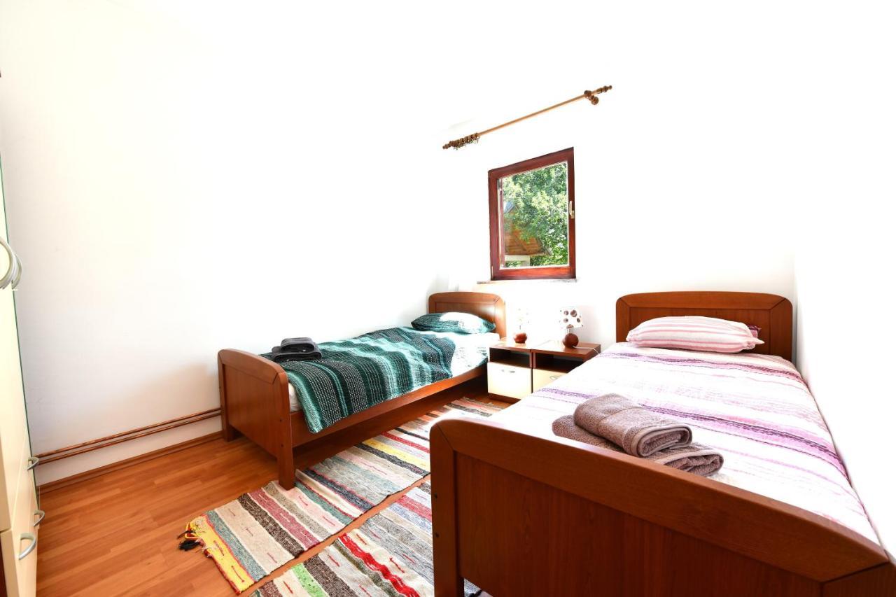 Holiday Home Matan Saborsko Exteriér fotografie